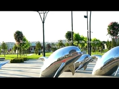 Skulptur aus Edelstahl